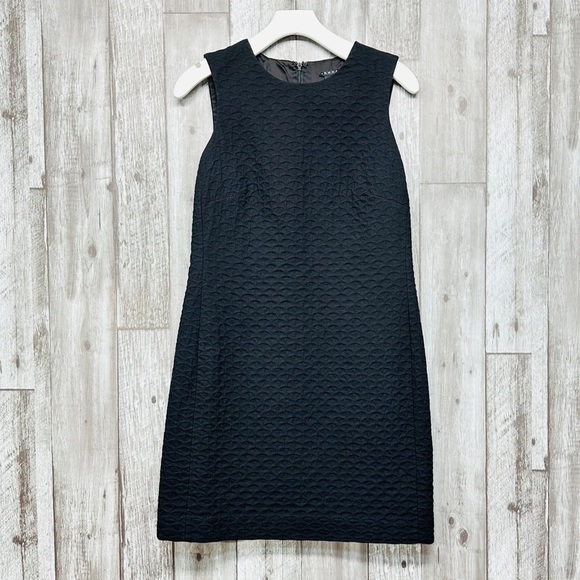 ⭐️Theory Shift 2 Wendt Textured Black Dress [CL3-17] - Picture 2 of 7